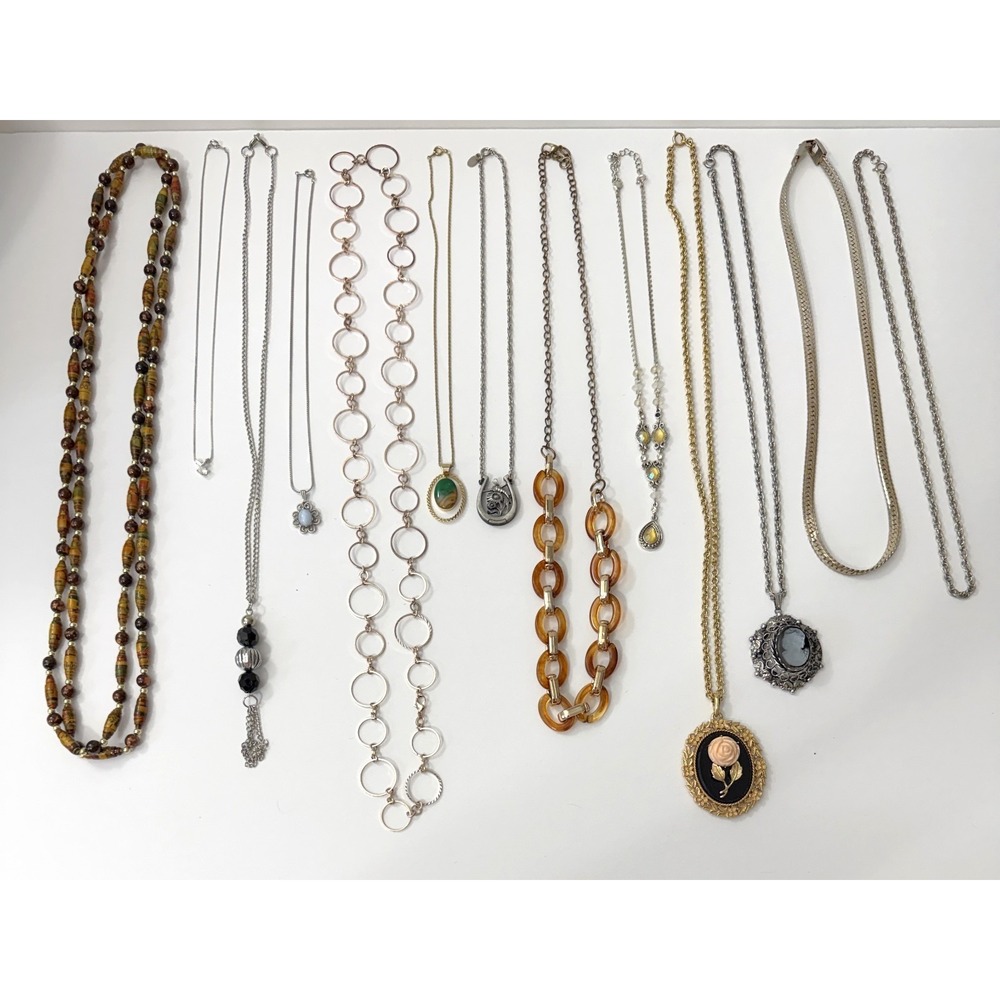 Vintage 13pc Costume Jewelry Lot Necklaces Gold & Silver Tones